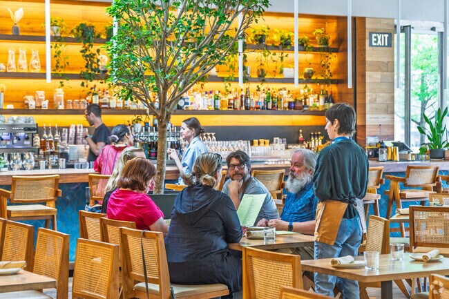 Cardamom serves delicious Mediterranean dishes near Hartkopf.