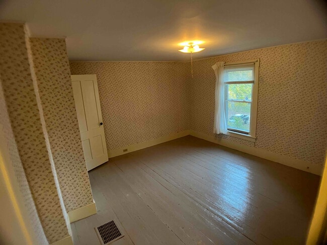 64 Elm St, Northfield, NH 03276 - photo 3