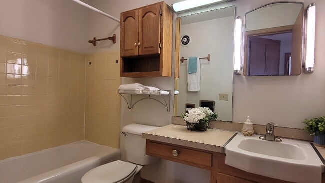 922 High St unit 1, Madison, WI 53715 - photo 5