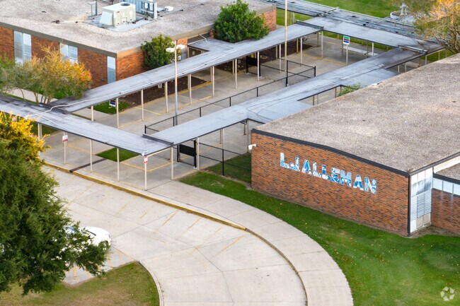 L.J. Alleman Middle received an A-minus rating from Niche.