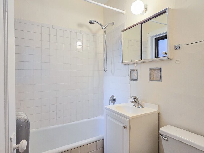 1620 W Sunnyside Ave unit 512-302, Chicago, IL 60640 - photo 6