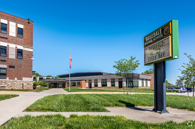 Rosedale Middle School provides students with healthy meal plans for lunches.