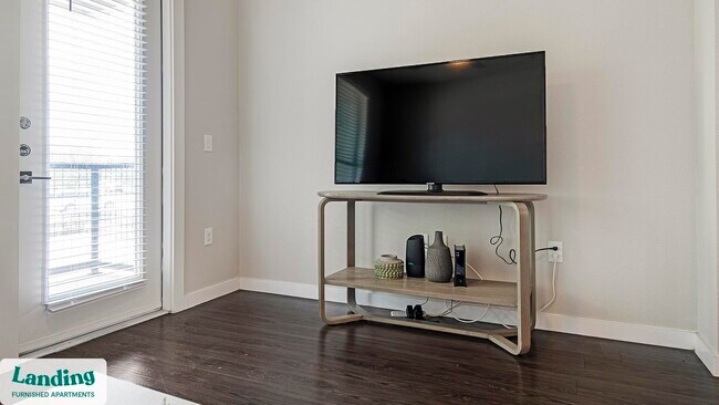 5810 Worth Pkwy unit 2199, San Antonio, TX 78257 - photo 4