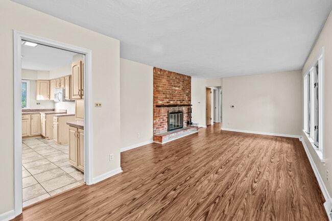 3735 Heatherdowns Blvd, Toledo, OH 43614 - photo 7