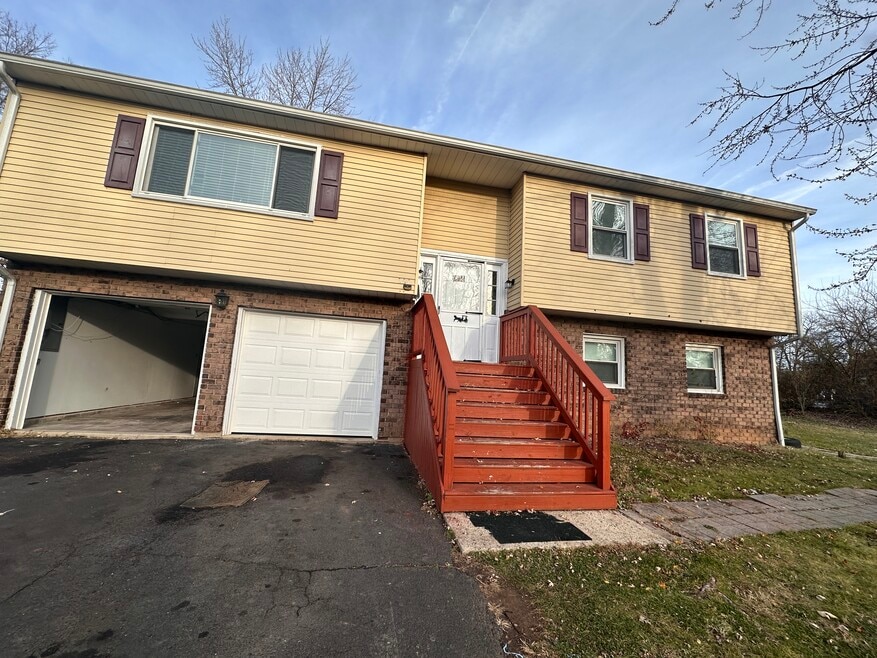 337 E 2nd St, Lansdale, PA 19446 - photo 1