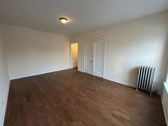 2718 N Milwaukee Ave unit 211, Chicago, IL 60647 - photo 2