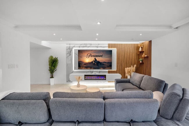 468 Golden Isles Dr unit ID1372321P, Hallandale Beach, FL 33009 - photo 7