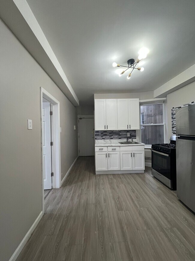 489 Kennedy Blvd unit 5, Bayonne, NJ 07002 - photo 3