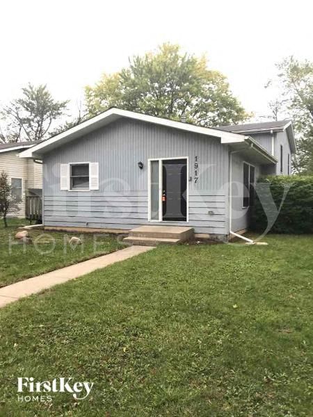 1917 Joanna Ave, Zion, IL 60099