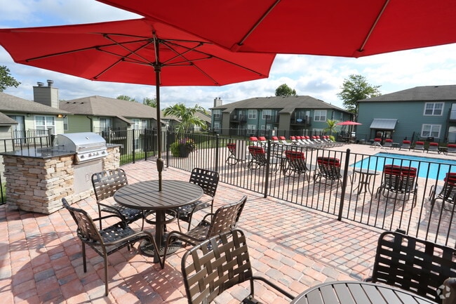 Grilling Area and Pool