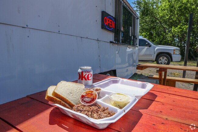 Big Daddy BBQ in North Evanston Place has perfectly chopped brisket and sweet barbecue sauce.