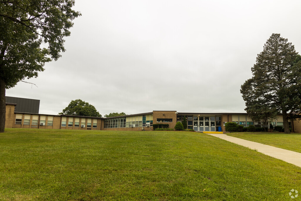 Henry S Evans Elementary School provides education in the neighborhood of 
Liverpool