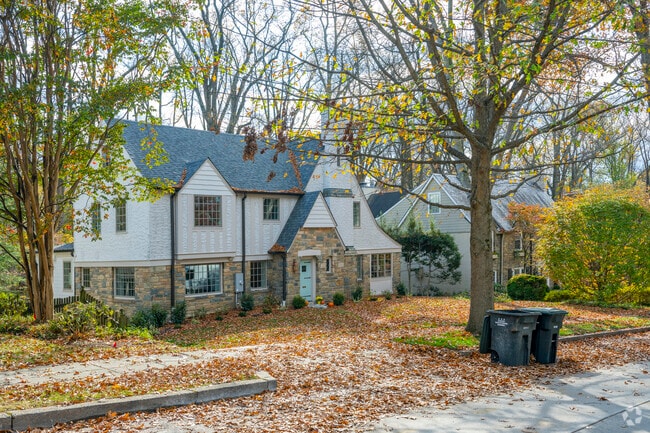 Large Tudor's and Colonials make up most of the homes in Spring Valley.