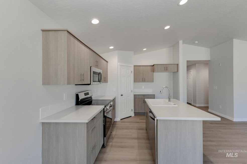 10466 W Teratai St, Star, ID 83669 - photo 1