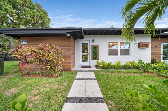 1416 NE 9th St unit ID1369655P, Fort Lauderdale, FL 33304 - photo 3