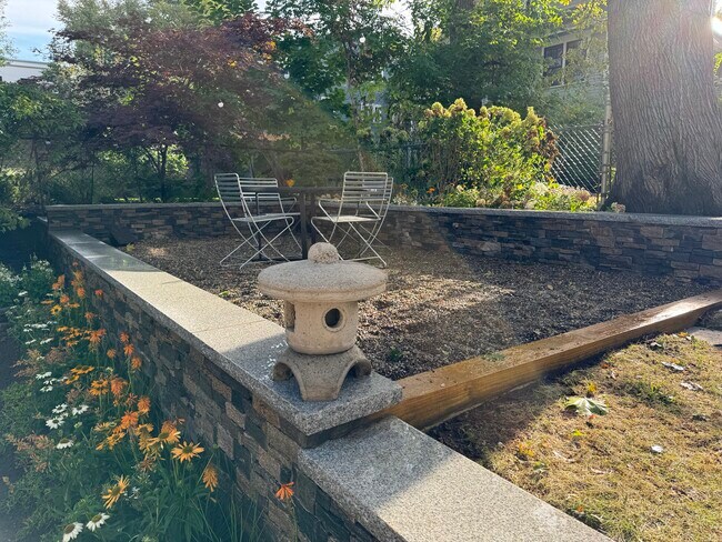 105 Chestnut St unit 3, Cambridge, MA 02139 - photo 3