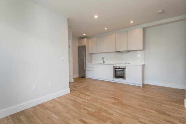 110 Central St unit 138-12A, Somerville, MA 02143 - photo 4