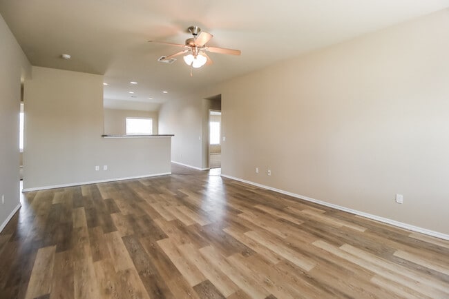 11421 SW 25th Terrace, Yukon, OK 73099 - photo 3