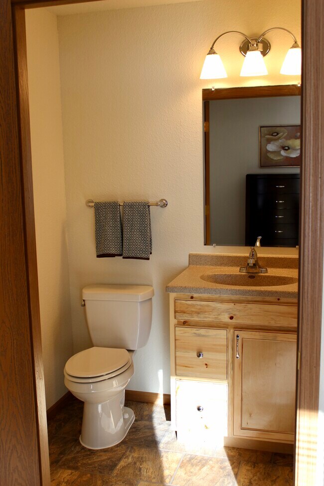 2440 Southwoods Dr unit End unit, Marquette, MI 49855 - photo 6