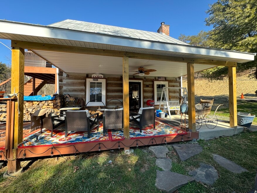 1608 Laurel Grove Rd unit Tiny home studio, Winchester, VA 22602 - photo 1