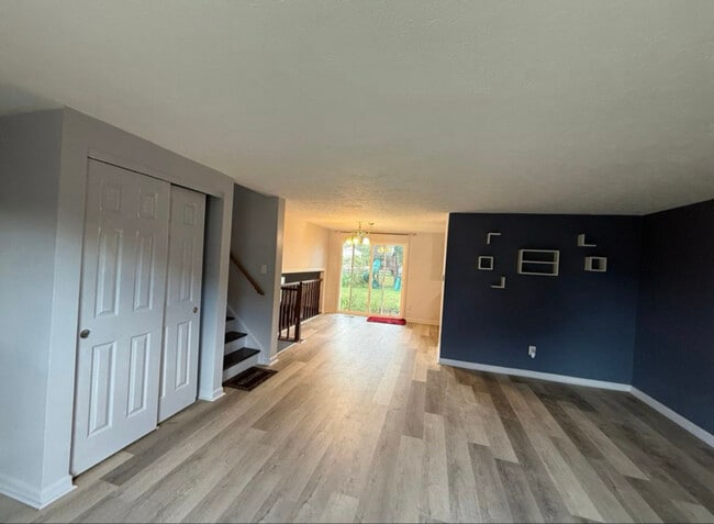 1381 Firethorne Dr, Mason, OH 45040 - photo 3