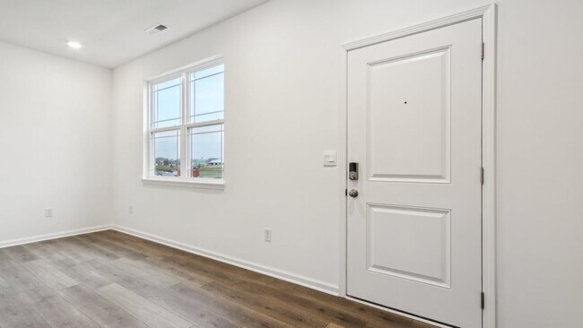 6104 Cascades Dr, Whitestown, IN 46075 - photo 7