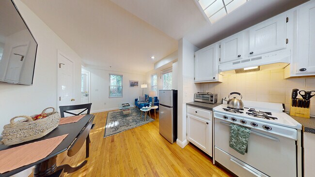 23 Jay St unit C, Cambridge, MA 02139 - photo 5