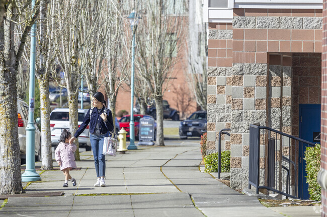 Families enjoy the the sun walking from school in Dupont Washington.