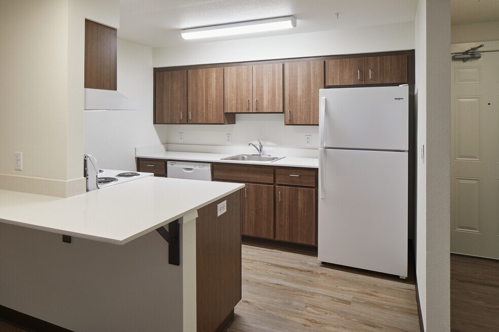 643 Manbrin Dr NE, Keizer, OR 97303 - photo 1