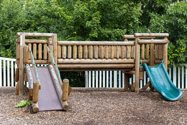 Guidepost Montessori Private Pre-K & Elementary.