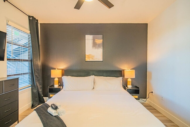 7455 N 95th Ave unit ID1281117P, Glendale, AZ 85305 - photo 4