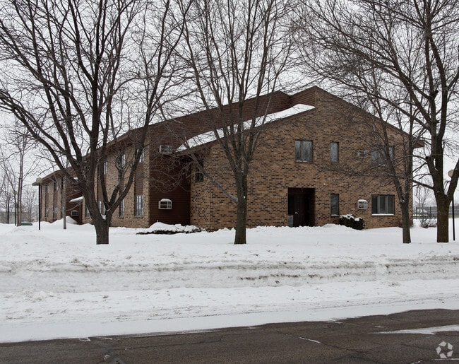 Parkside Apartments, New Prague, MN 56071 - photo 2
