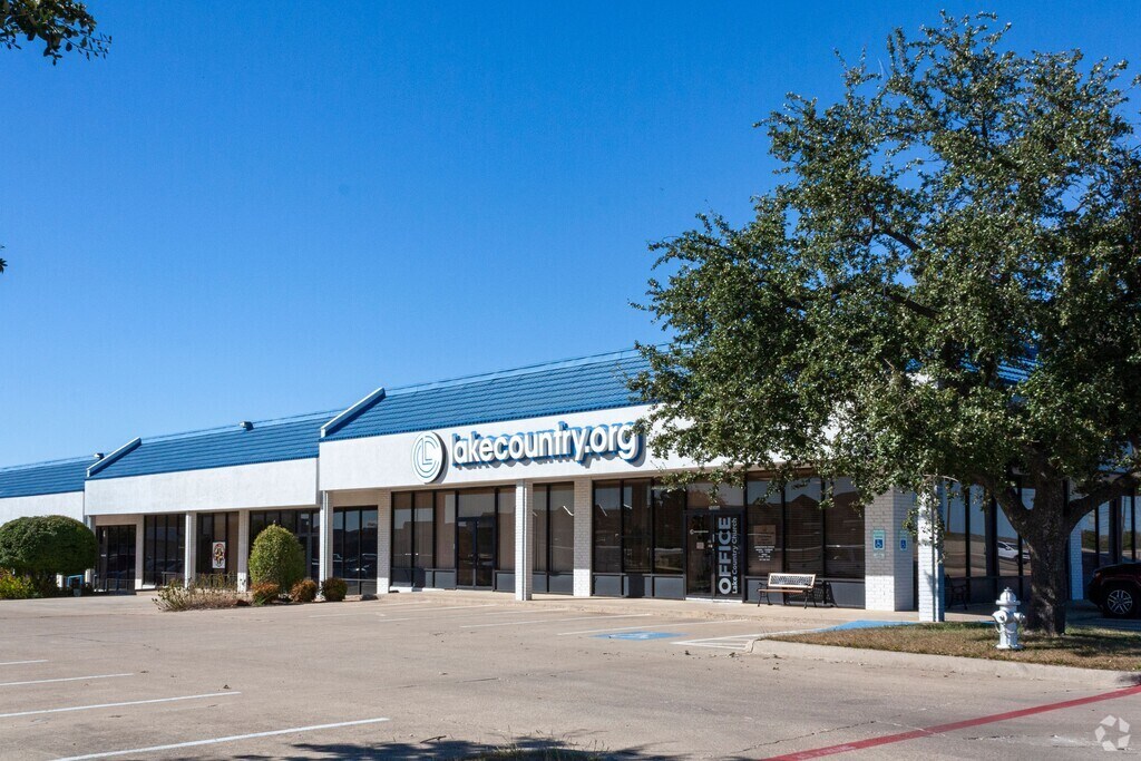 Lake Country Christian School serves students in the Eagle Mountain community.
