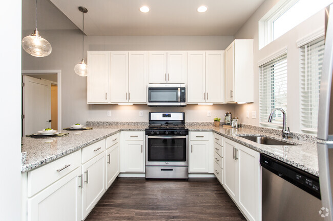 2BR, 2.5BA - 1,578 SF - Larkspur