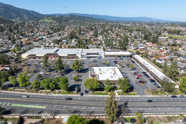 Almaden Oaks Plaza in Crossgate offers shopping, dining, and a Lucky grocery store.