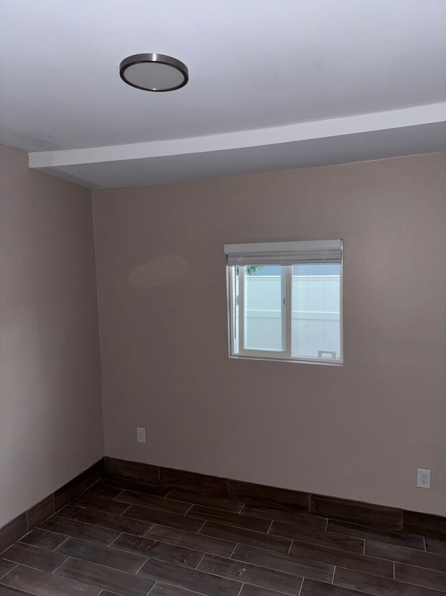 32952 Urban Ave unit 32952 Urban Ave Unit, Lake Elsinore, CA 92530 - photo 4