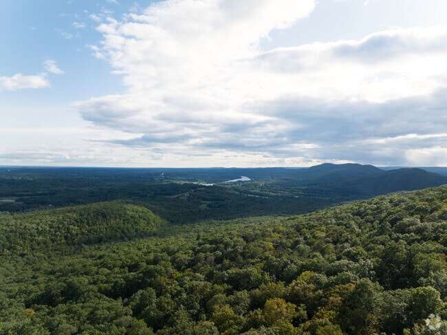Hadley offers breathtaking views from mountain peaks.
