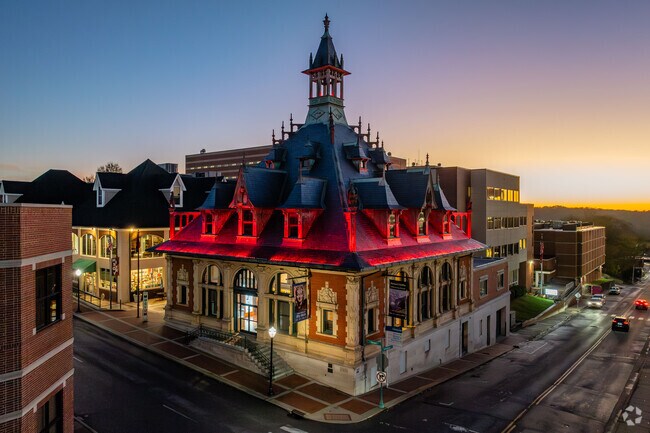 The Customs House Museum is located in the old 1898 Customs house in Clarksville.