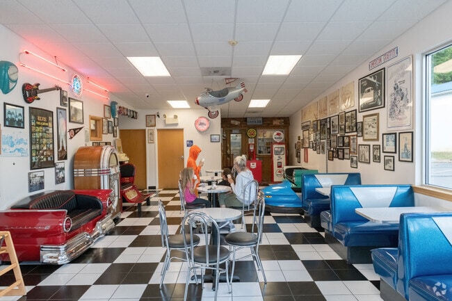 The Meadows of Greenwood is the place to go for ice cream or other delights in Greenwood.