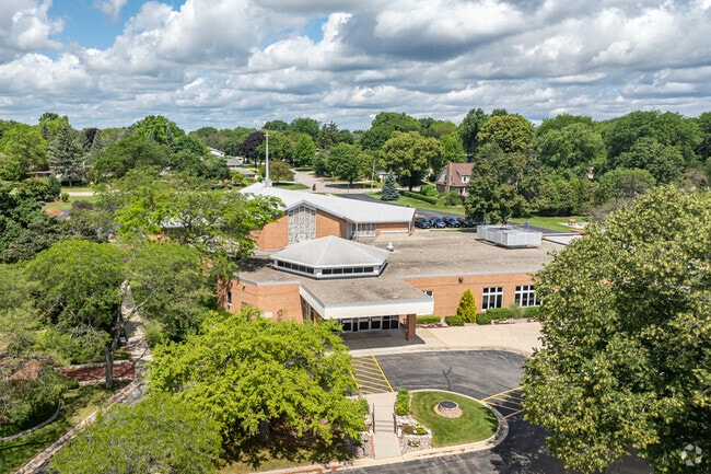 Father Allouez Catholic School is a well-rated, private school in Green Bay.