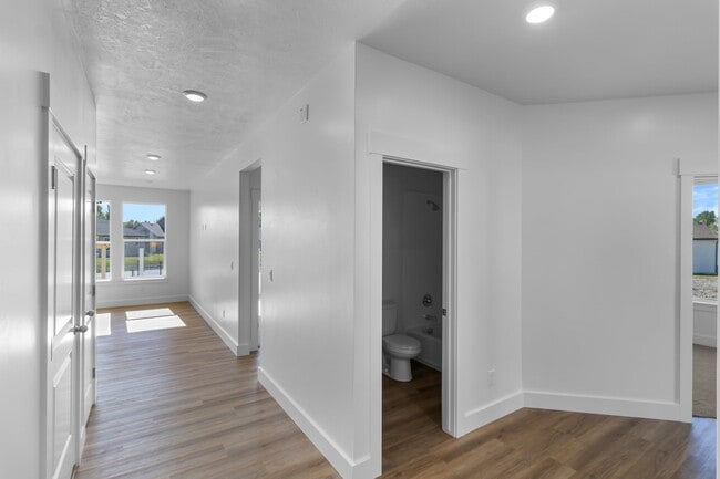 574 N 600 W unit 36869966, Smithfield, UT 84335 - photo 7