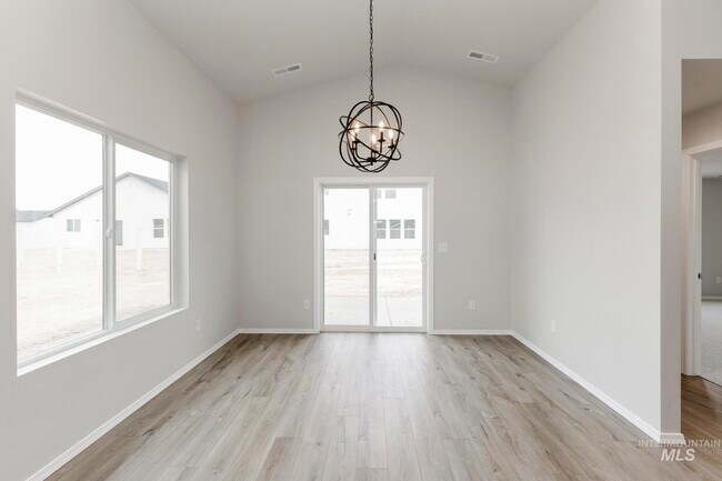 3805 E Jamestown Dr, Nampa, ID 83686 - photo 6