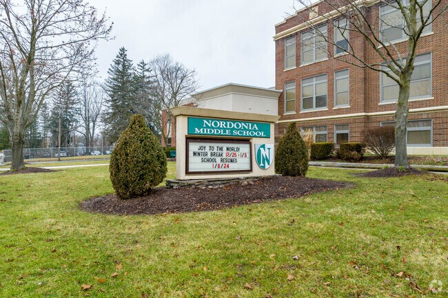 Nordonia Middle School receives an A by Niche.
