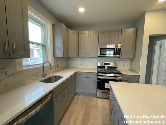 44 Ashley St unit 4-bed2bath, Boston, MA 02128 - photo 4
