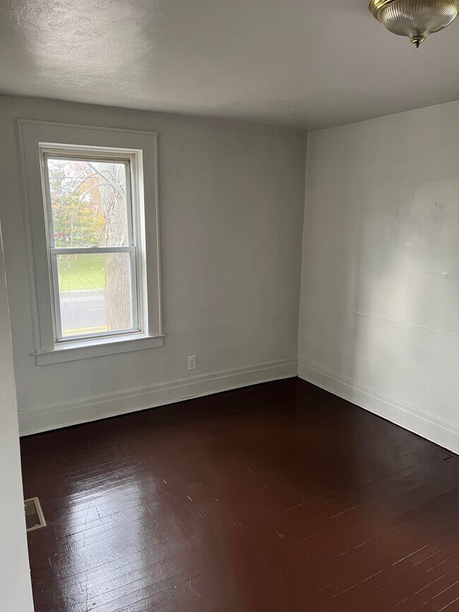 711 S Bay Rd, Syracuse, NY 13212 - photo 6