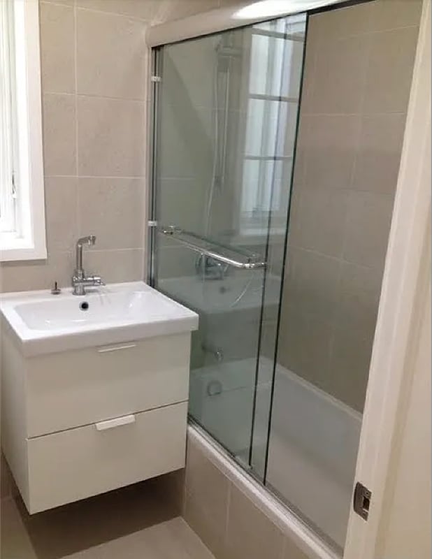 48-29 40th St unit 2nd FL, Queens, NY 11104 - photo 2