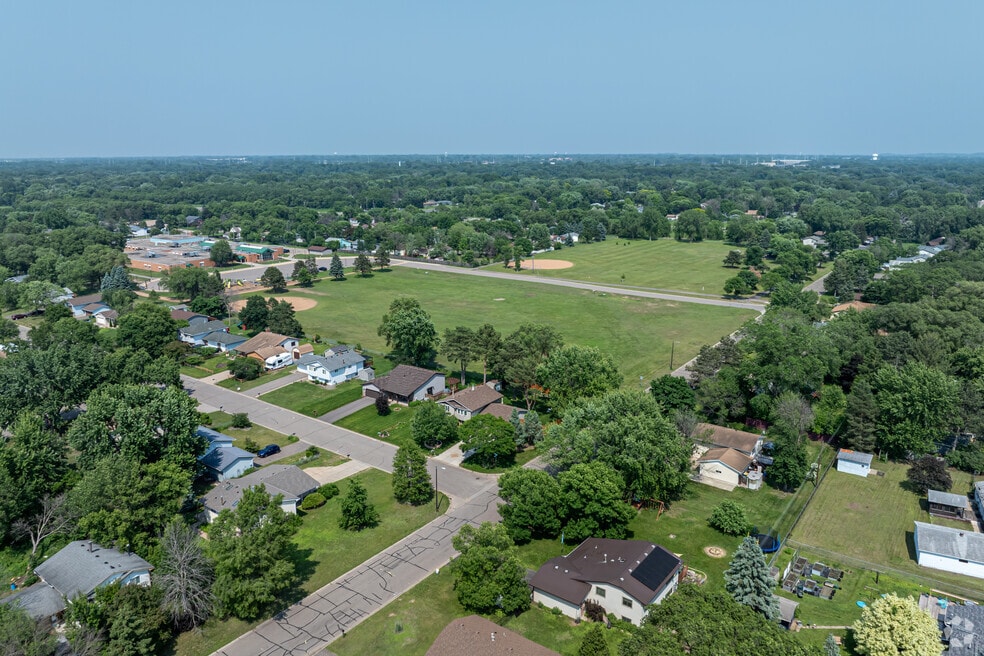 Monroe_560289_AS_062525_V1