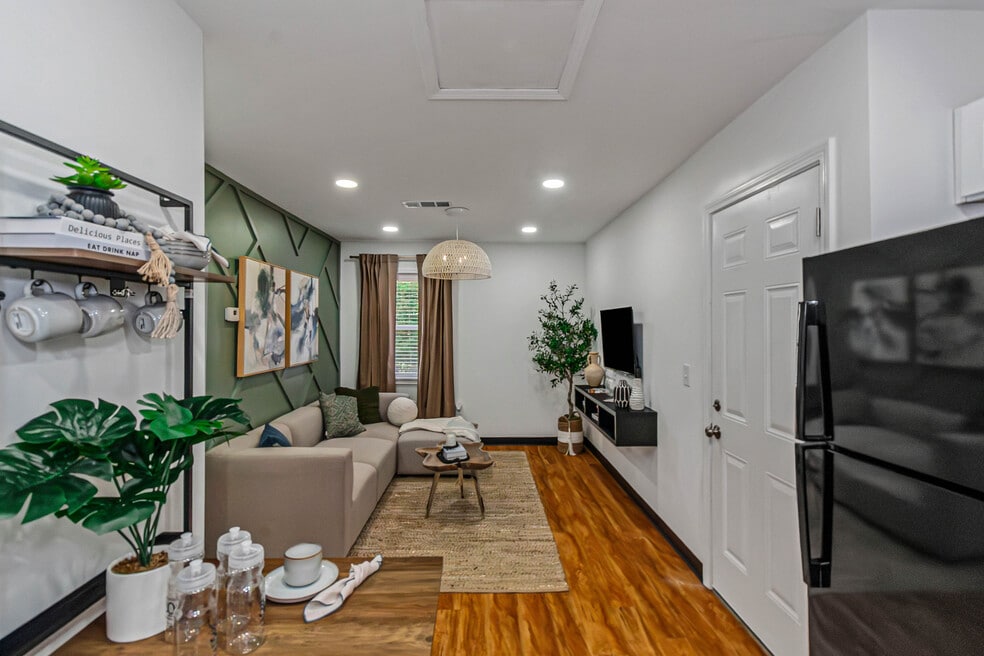 The Avenue at 3060, Atlanta, GA 30311 - photo 1