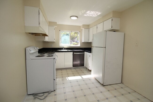 11102-11130 Sw 62nd Ave unit 11112, Portland, OR 97219 - photo 4