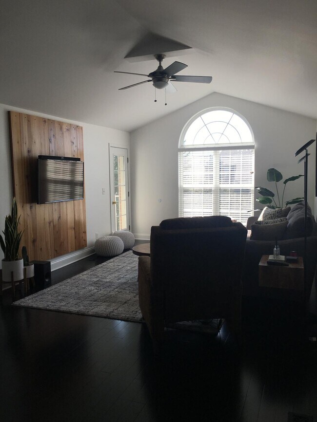 5294 Brookemonte Cir, Rochester, MI 48306 - photo 3